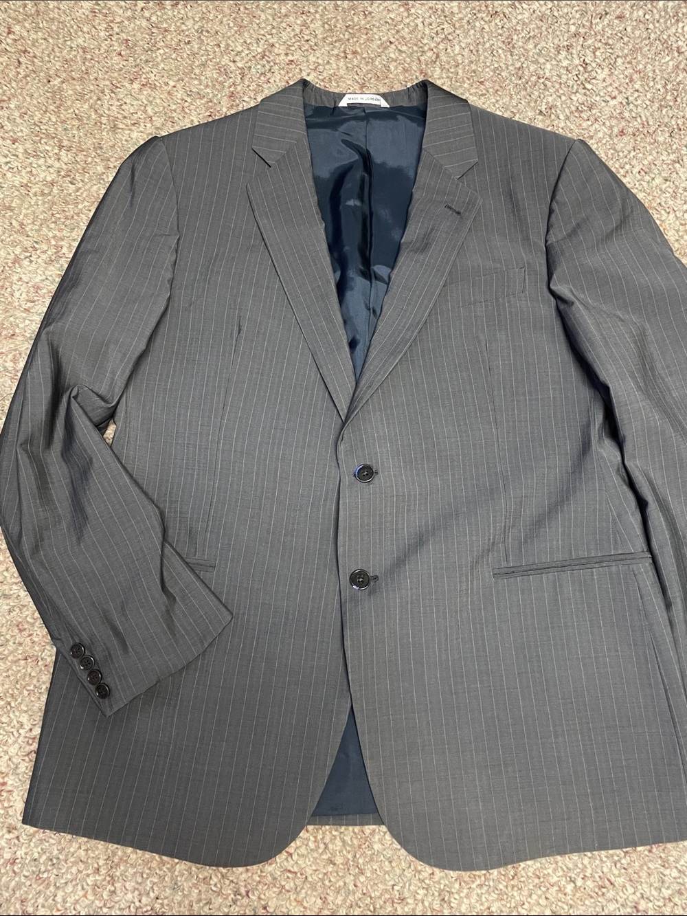 Armani collezioni Classic Gray /blue Pinstripe Men's Blazer - like new